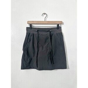 Athleta Chelsea Cargo Skort Womens Athletic Skirt With Shorts Size 2 Black